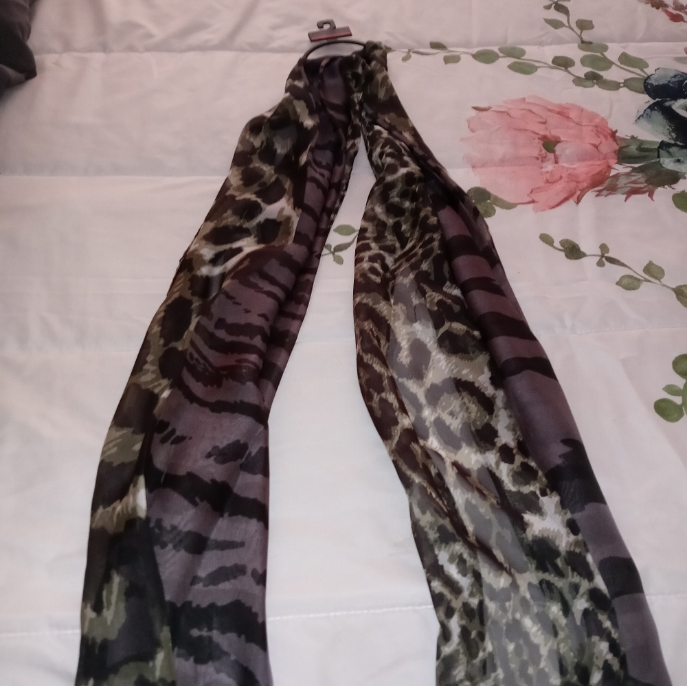 Scarf - Picture 3 of 3